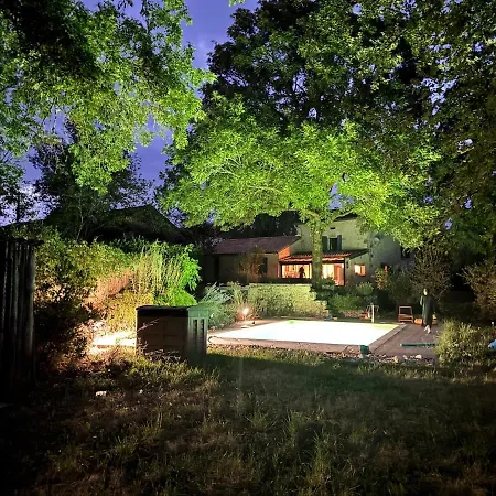 펜션 Forest House In Perigord Vert *